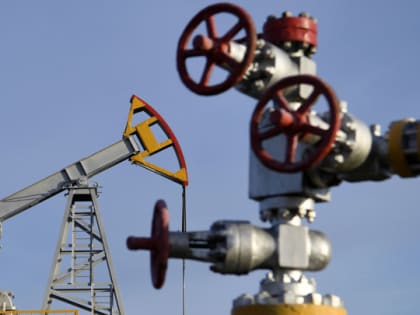 Евросоюз частично запретил импорт нефти из России