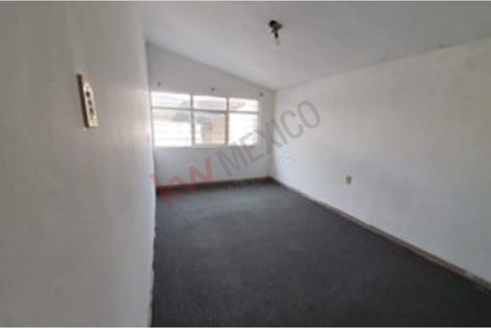 Imagen 10 de Casa en RENTA, en el Municipio de Toluca, Estado de México, a una cuadra de Av. Heriberto Enríquez