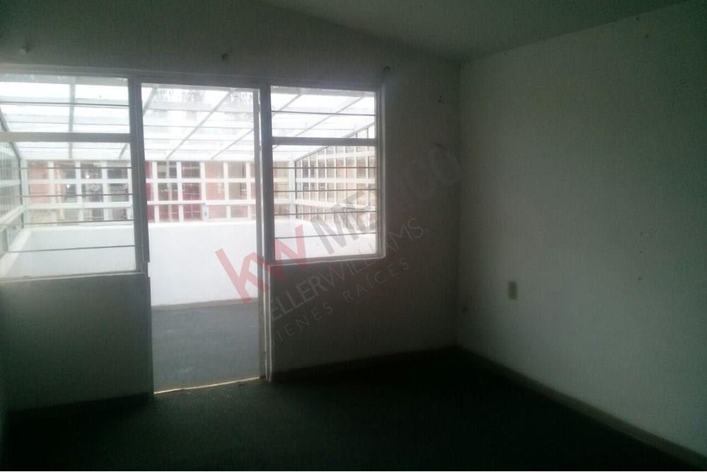 Imagen 9 de Casa en RENTA, en el Municipio de Toluca, Estado de México, a una cuadra de Av. Heriberto Enríquez