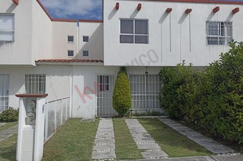 Casa en venta, fraccionamiento Villas del Sauce, San Antonio la isla, Estado de México