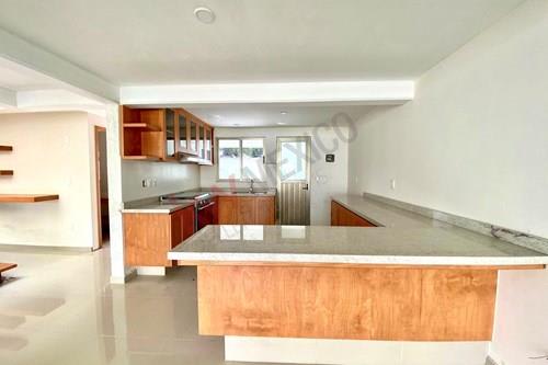 Imagen 8 de CASA EN VENTA ILUMINADA CON ACABADOS DE ALTA CALIDAD EN CONDOMINIO EN SAN MATEO