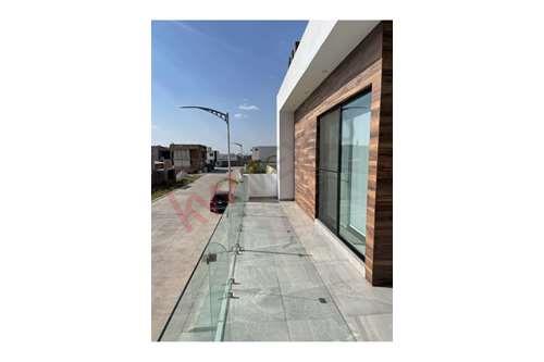 Imagen 8 de Casa en Venta en el conjunto urbano Hacienda San Antonio, Metepec, Estadto de México.