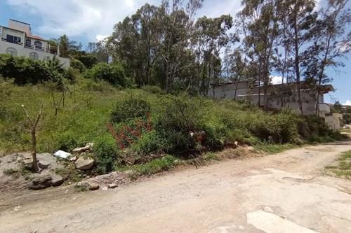 Terreno en venta en Ixtapan de la Sal, cerca de la carretera a Tonatico.