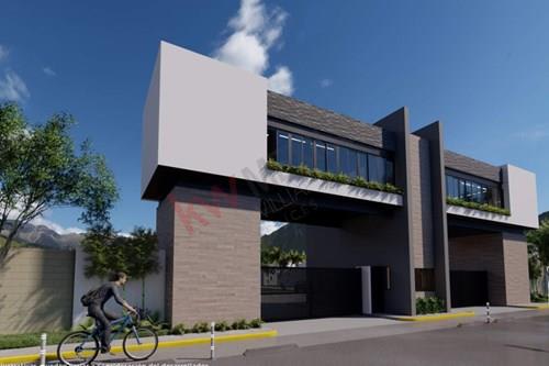 Imagen 7 de Casa en Venta en Fraccionamiento en Metepec con gran Casa Club, con alberca