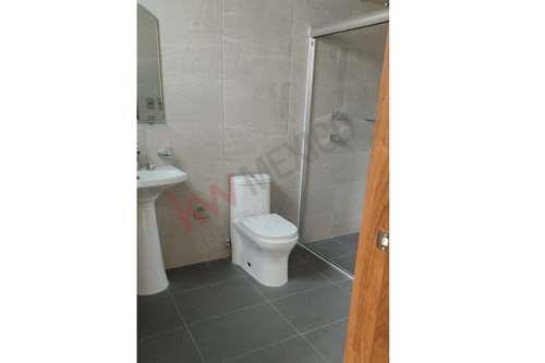Imagen 12 de CASA EN VENTA EN METEPEC, EN EL CLUB DE GOLF SAN CARLOS, A ESTRENAR