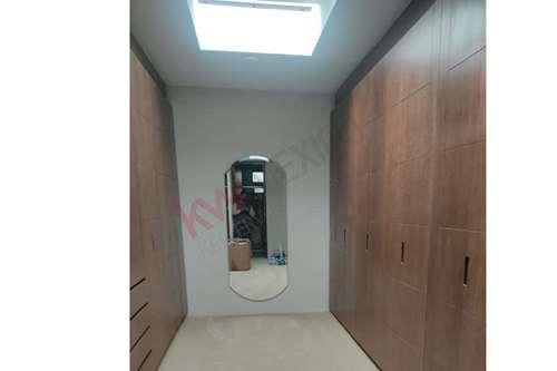 Imagen 5 de CASA EN VENTA EN METEPEC, EN EL CLUB DE GOLF SAN CARLOS, A ESTRENAR