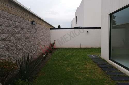 Imagen 28 de Casa en Venta Nueva, diseñada para familias modernas en Metepec, Estado de México