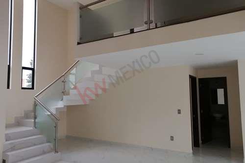 Imagen 10 de CASA EN VENTA EN METEPEC, UBICADA MUY CERCA DEL CASTAÑO