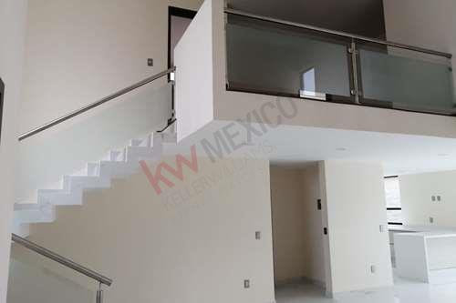 Imagen 9 de CASA EN VENTA EN METEPEC, UBICADA MUY CERCA DEL CASTAÑO