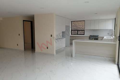 Imagen 13 de CASA EN VENTA EN METEPEC, UBICADA MUY CERCA DEL CASTAÑO