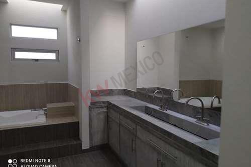 Imagen 19 de VENTA DE CASA EN RESIDENCIAL LA LOMA - JUNTO AL CLUB DE GOLF LOS ENCINOS - LERMA