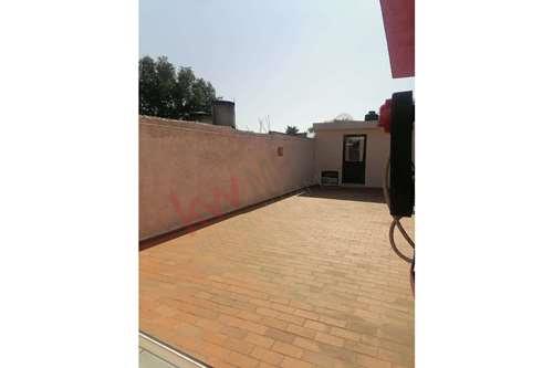 Imagen 13 de SE VENDE CASA HABITACION DE DOS NIVELES,LOCL COMERCIAL Y SALON FAMILIAR EN TOLUCA CENTRO