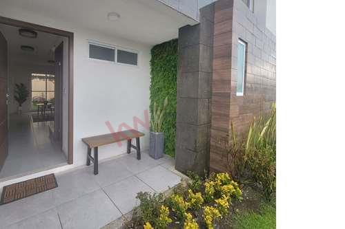 Imagen 17 de BONITA CASA EN VENTA EN PRIVADA RESIDENCIAL, ZONA CAMPESTRE FRENTE HACIENDA BARBABOSA ZINACANTEPEC