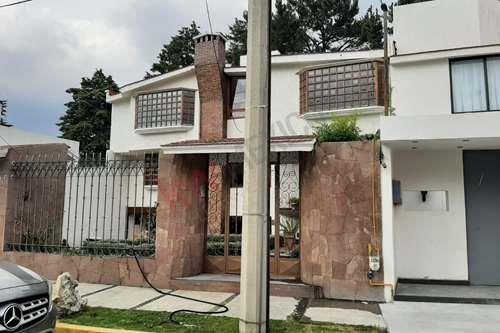 Imagen 4 de Casa en venta en club de golf en San Carlos, Metepec