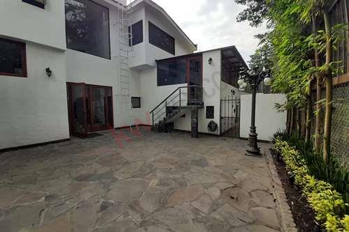Imagen 11 de Casa en venta en club de golf en San Carlos, Metepec