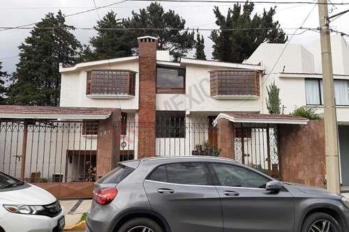 Imagen 5 de Casa en venta en club de golf en San Carlos, Metepec