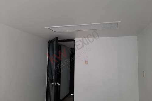 Imagen 9 de Oficina en renta de 30 mts 2 , 3er piso,ubicada en la calle de Taxco, Colonia Roma Sur, recien remod