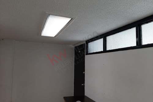 Imagen 14 de Oficina en renta de 30 mts 2 , 3er piso,ubicada en la calle de Taxco, Colonia Roma Sur, recien remod