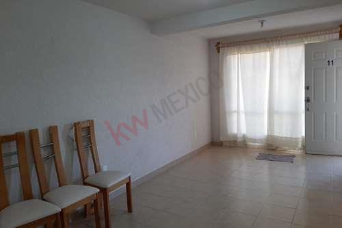 Imagen 6 de Casa en venta en fraccionamiento Villas del Bosque, Xonacatlán, un lugar seguro y acogedor