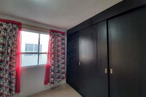Imagen 19 de Casa en venta en fraccionamiento Villas del Bosque, Xonacatlán, un lugar seguro y acogedor