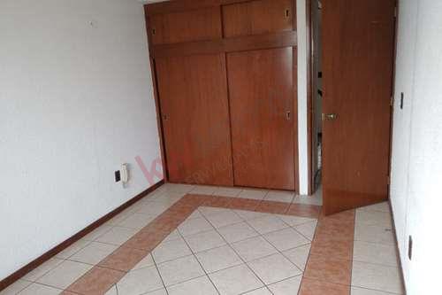 Imagen 16 de Casa en Venta a 5 minutos de Galerías Metepec y/o Town Square en Metepec, Estado de México.