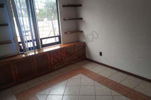 Imagen 14 de Casa en Venta a 5 minutos de Galerías Metepec y/o Town Square en Metepec, Estado de México.