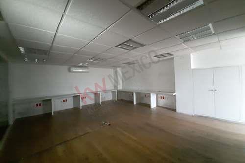 Imagen 20 de Oficina en edificio corporativo de 135 m2 en Av. Constituyentes una de las mejores y mas comunicadas