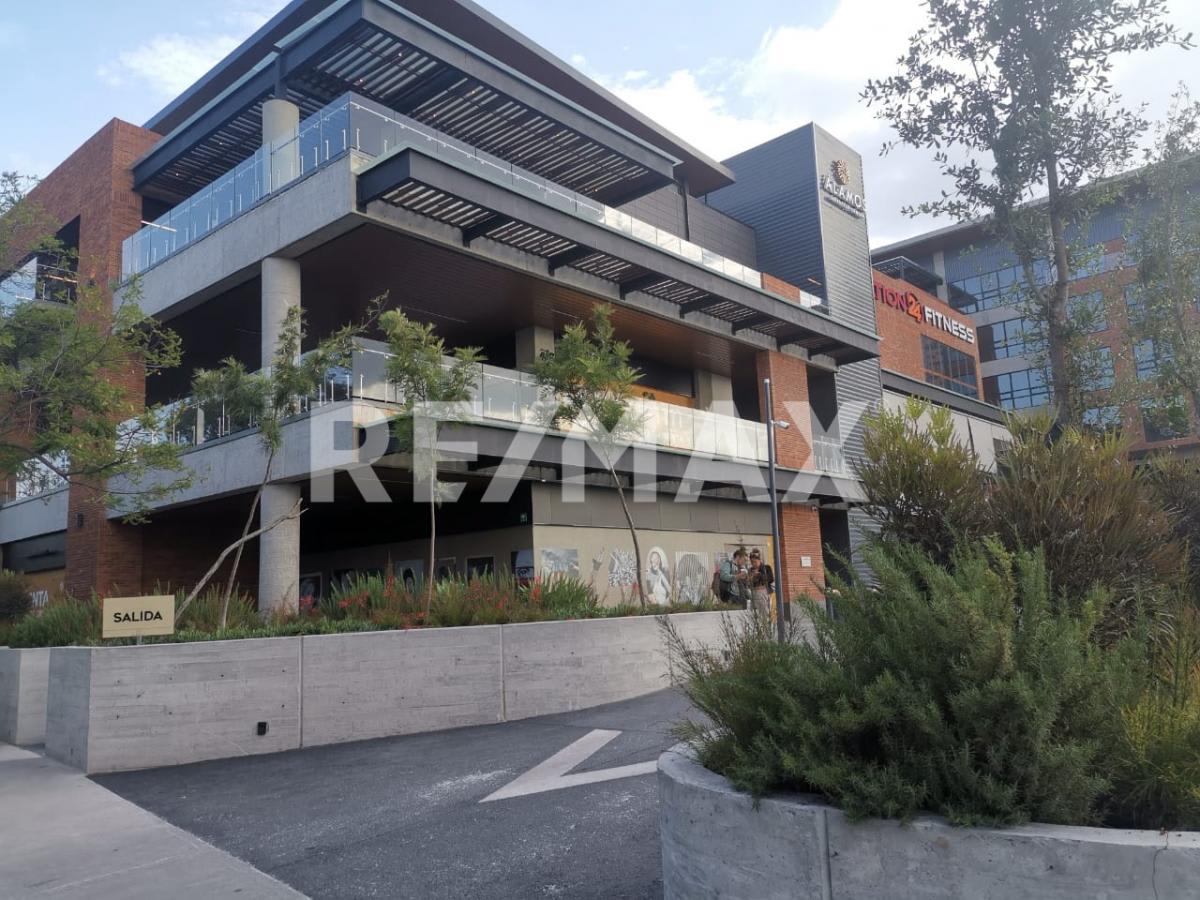 OFICINA - COMERCIAL EN RENTA
