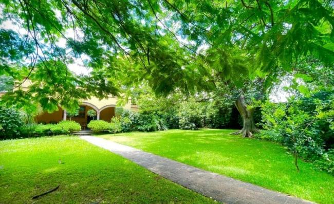 Imagen 3 de Se VENDE casa como terreno comercial en  Acapatzingo.