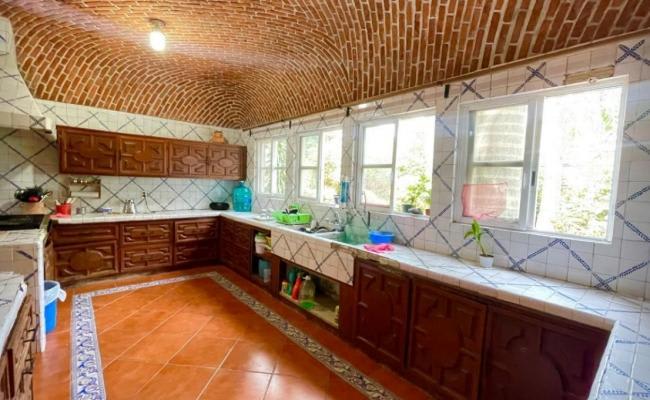 Imagen 11 de Se VENDE casa como terreno comercial en  Acapatzingo.