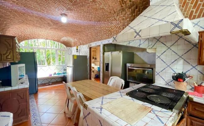 Imagen 15 de Se VENDE casa como terreno comercial en  Acapatzingo.
