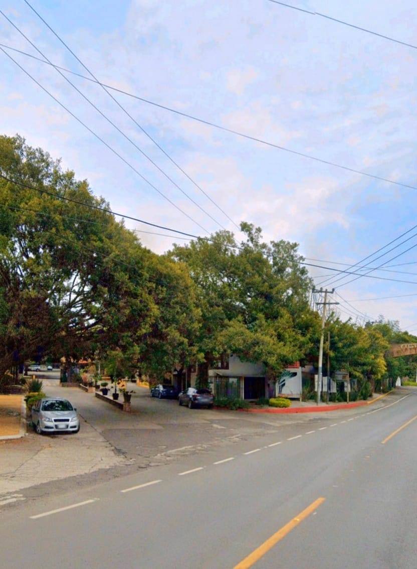 Imagen 3 de TERRENO EN VENTA EN FRACC. EXCLUSIVO  LOMAS DE VISTAHERMOSA