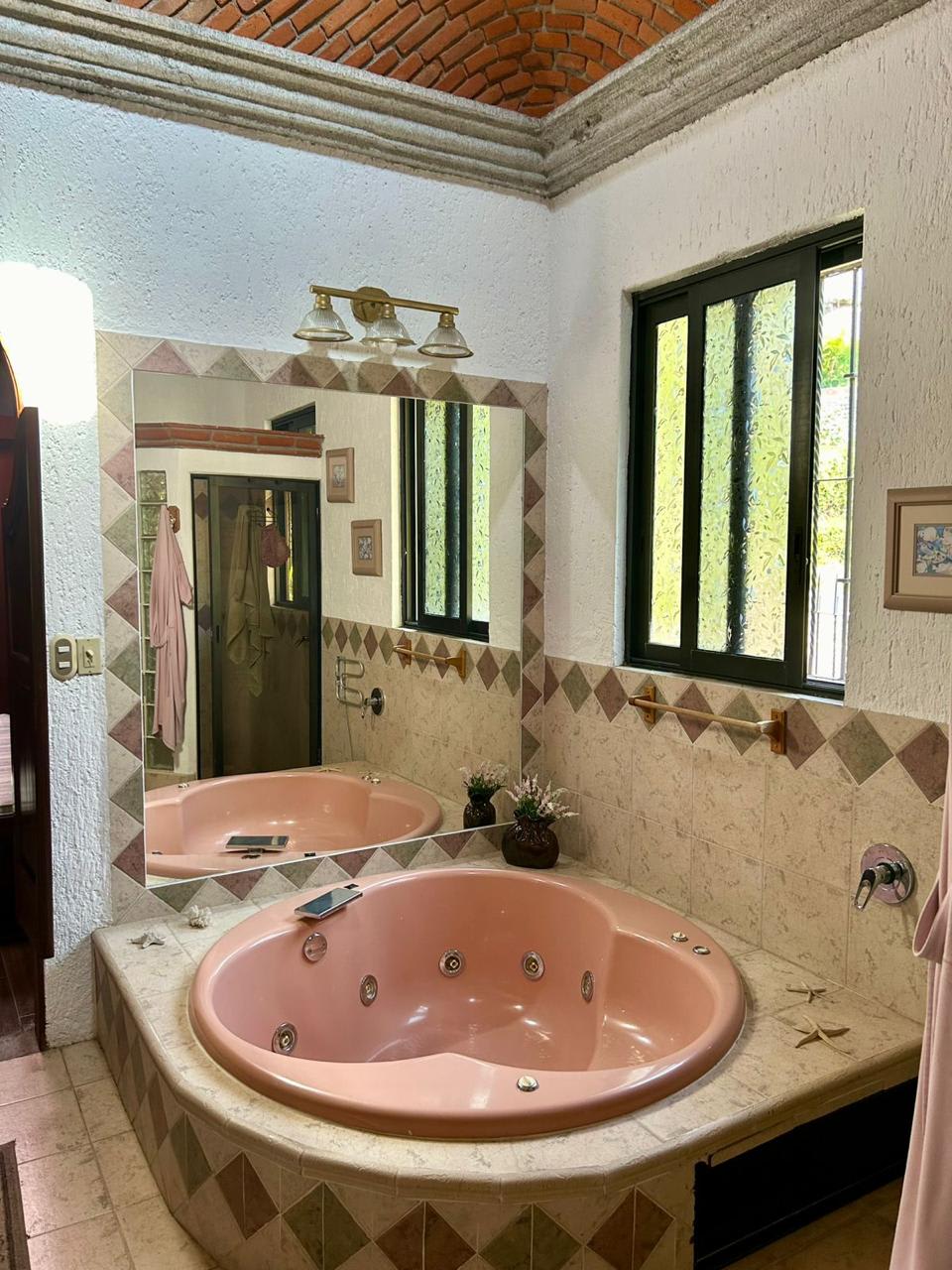 Imagen 19 de En VENTA Casa estilo Hacienda en Club de golf San Gaspar, Jiutepec Morelos.