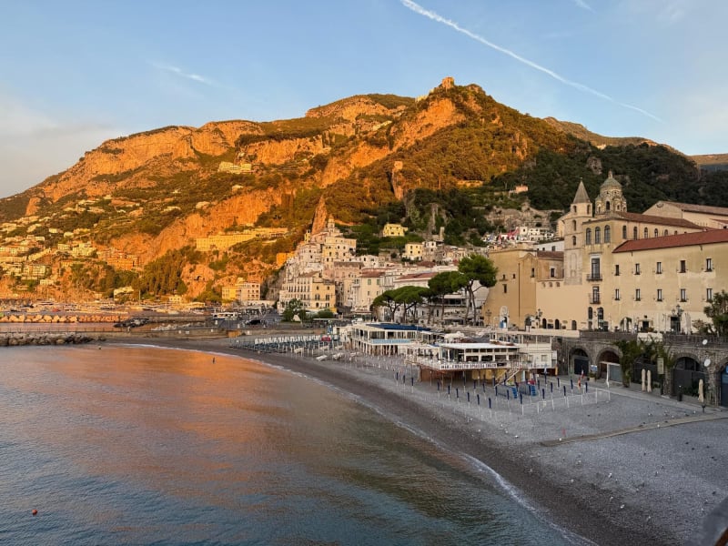 Why Silver Moon and Mar di Cobalto Are Closed in Amalfi