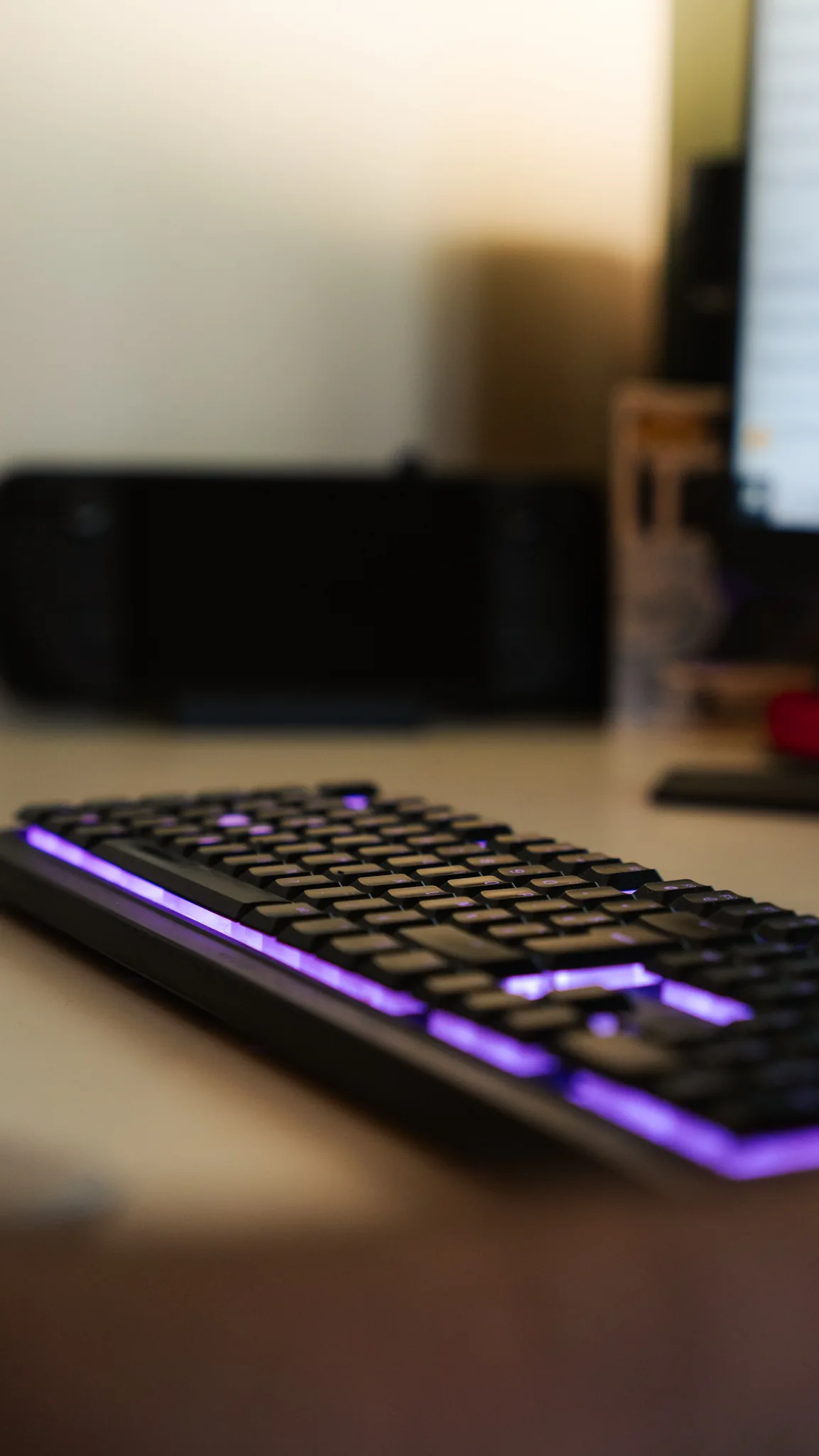 Collage de visuels représentant des profils de partenaires pour la création de sites web à Nancy