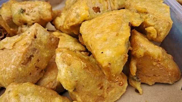 Tahu isi