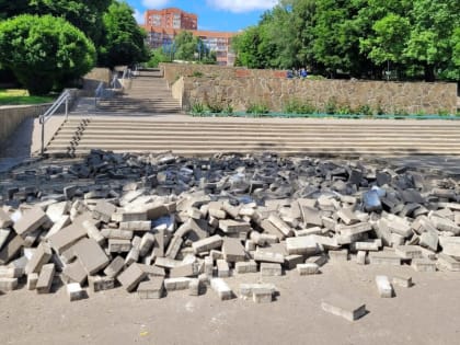 Активисты обеспокоены бессмысленной заменой подпорных стен в ростовском парке Дружба