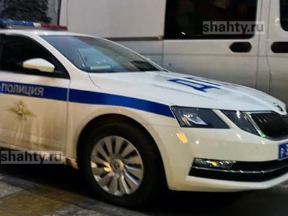 Дама ударила кулаком инспектора ДПС, остановившего в Ростове машину