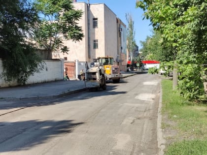 На улице 50 лет ВЛКСМ в Волгодонске начался ремонт дороги