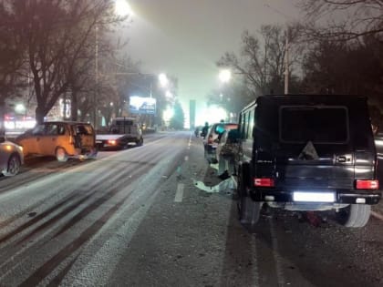 Не попали на праздник: в Ростове за несколько часов до Нового года столкнулись четыре машины