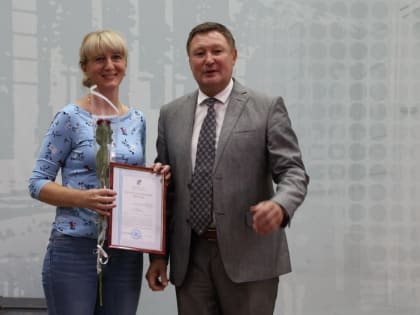 Медиков Таганрога поздравили с наступающим праздником