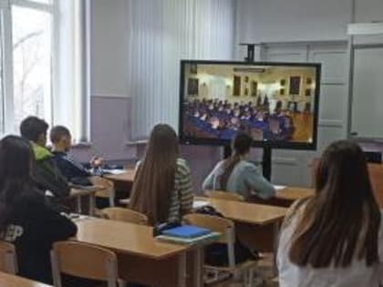 Таганрогские школьники – участники открытого историко-театрализованного урока, посвященного 270-летию со дня рождения М.И. Платова