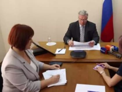 Строительство детской поликлиники в Красном Сулине приостановлено