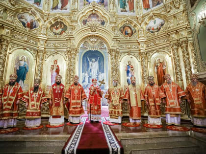 Митрополит Меркурий сослужил митрополиту Ставропольскому и Невинномысскому Кириллу за Божественной литургией в Казанском кафедральном соборе г. Ставрополя