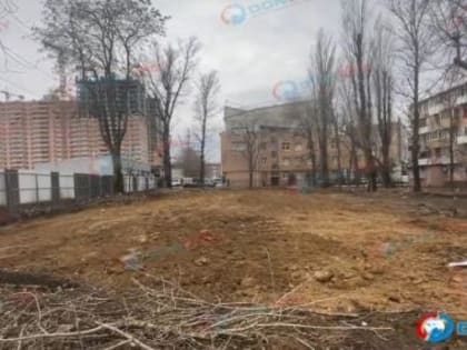 В Ростове снесли скандальную многоэтажку в Кривошлыковском