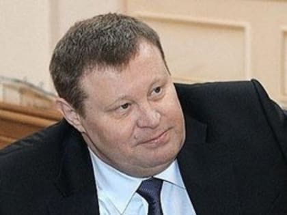 Путин на год продлил срок службы полпреду ЮФО Владимиру Устинову