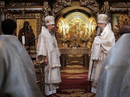 В праздник Вознесения Господня  митрополит Меркурий совершил Божественную литургию в храме Живоначальной Троицы в Останкино г. Москвы.