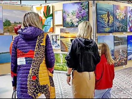 Художники Волгодонска в выставке «Арт без преград»