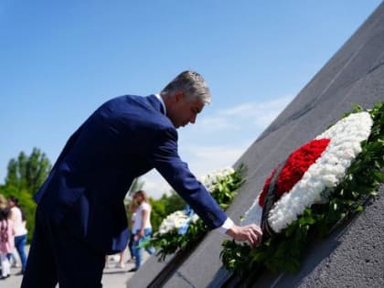 Алексей Логвиненко в Ереване почтил память жертв геноцида армян 1915 года