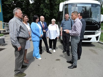 Шахтинские единороссы в рамках партийного проекта «Народный контроль» провели мониторинг реализации спортивных объектов